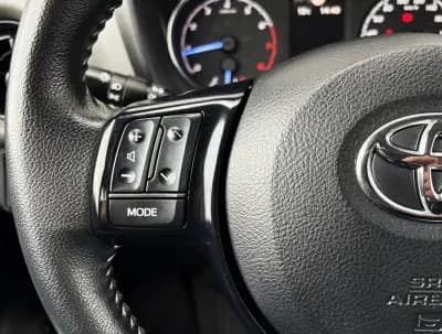 Sell Toyota Yaris 2017 - 11990 EUR, 110000 km - AUTO.MOTO.pt