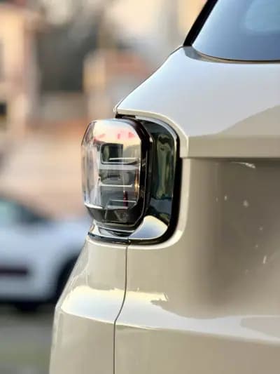 Sell Jeep Avenger 2025 - 21950 EUR, 4000 km - AUTO.MOTO.pt