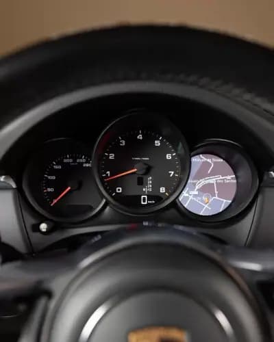 Vendo Porsche Macan 2017 - 47950 EUR, 116000 km - AUTO.MOTO.pt