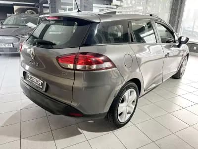 Vendo Renault Clio Sport Tourer 2015 - 8600 EUR, 248781 km - AUTO.MOTO.pt