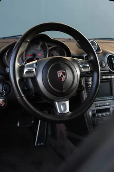 Vendo Porsche Cayman 2007 - 43000 EUR, 145000 km - AUTO.MOTO.pt