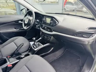 Vendo Fiat Tipo 2018 - 10000 EUR, 99000 km - AUTO.MOTO.pt