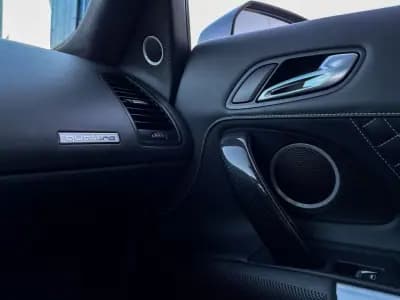 Vendo Audi R8 Coupé 2014 - 89990 EUR, 82500 km - AUTO.MOTO.pt