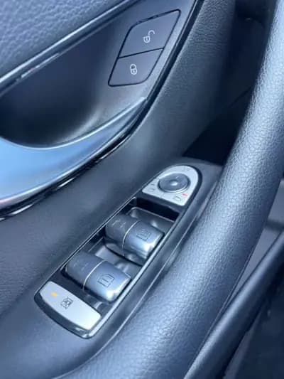 Vendo Mercedes-Benz CLE 200 2019 - 45500 EUR, 62253 km - AUTO.MOTO.pt