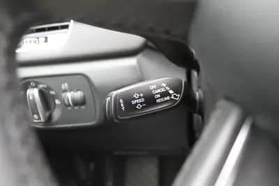 Vendo Audi Q3 2016 - 19990 EUR, 179900 km - AUTO.MOTO.pt