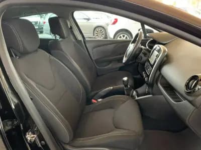 Sell Renault Clio 2018 - 11950 EUR, 83388 km - AUTO.MOTO.pt