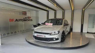 Vendo Volkswagen Scirocco 2010 - 10900 EUR, 289436 km - AUTO.MOTO.pt