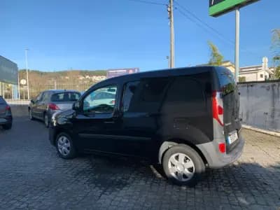 Vendo Renault Kangoo dCi 2017 - 12450 EUR, 139331 km - AUTO.MOTO.pt
