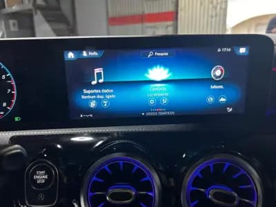 Vendo Mercedes-Benz CLA 200 2020 - 35500 EUR, 41690 km - AUTO.MOTO.pt