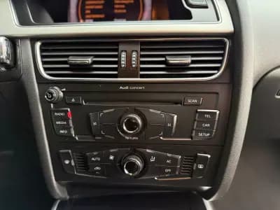 Vendo Audi A5 2010 - 17990 EUR, 157000 km - AUTO.MOTO.pt