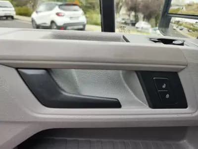 Vendo Volkswagen Crafter 2019 - 17980 EUR, 250000 km - AUTO.MOTO.pt