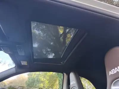 Sell Abarth 695 2023 - 29990 EUR, 6300 km - AUTO.MOTO.pt