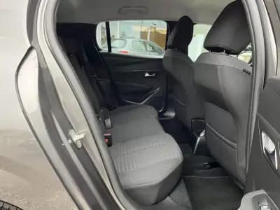 Vendo Peugeot 208 2023 - 13750 EUR, 62065 km - AUTO.MOTO.pt