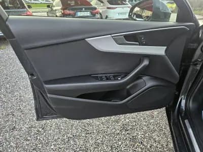 Vendo Audi A4 Avant 2018 - 22800 EUR, 104924 km - AUTO.MOTO.pt