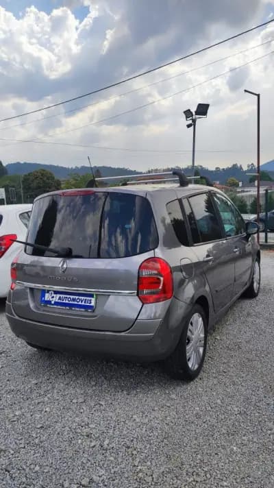 Sell Renault Grand Modus 2009 - 6589 EUR, 209758 km - AUTO.MOTO.pt