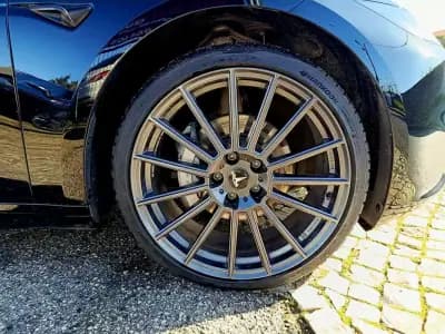 Vendo Tesla Model 3 2024 - 34000 EUR, 59000 km - AUTO.MOTO.pt