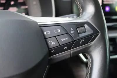 Vendo SEAT Leon 2021 - 18900 EUR, 136631 km - AUTO.MOTO.pt