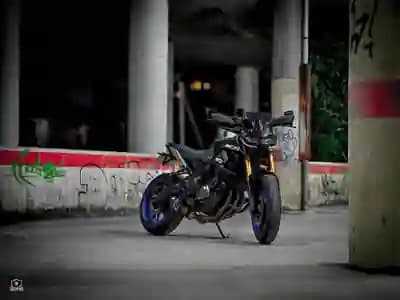 Sell Yamaha MT 09 SP 2018 - 8999 EUR, 24 km - AUTO.MOTO.pt