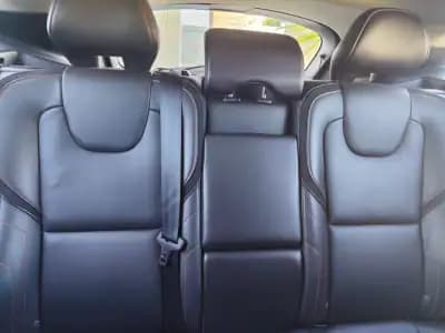 Vendo Volvo V40 2015 - 13999 EUR, 116000 km - AUTO.MOTO.pt