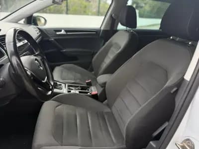 Vendo Volkswagen Golf 2018 - 17999 EUR, 200000 km - AUTO.MOTO.pt