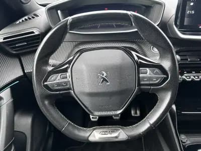 Vendo Peugeot 2008 2021 - 17900 EUR, 95000 km - AUTO.MOTO.pt
