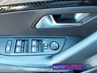 Sell Peugeot 2008 2024 - 22450 EUR, 14135 km - AUTO.MOTO.pt