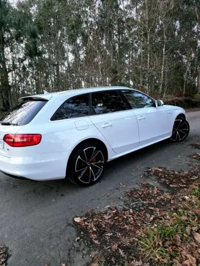 Vendo Audi A4 Avant 2014 - 16990 EUR, 167000 km - AUTO.MOTO.pt