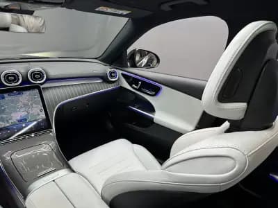 Vendo Mercedes-Benz C 300 2024 - 51990 EUR, 20500 km - AUTO.MOTO.pt