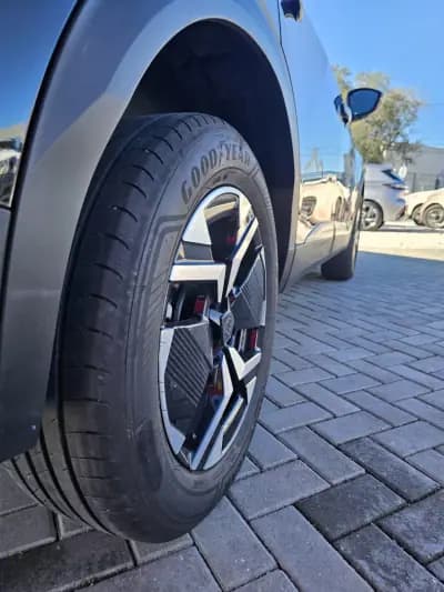 Vendo Peugeot 2008 2024 - 22900 EUR, 27230 km - AUTO.MOTO.pt