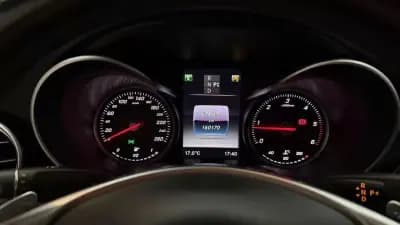 Vendo Mercedes-Benz C 220 2017 - 27990 EUR, 160170 km - AUTO.MOTO.pt