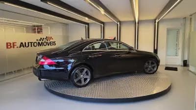 Sell Mercedes-Benz CLS 320 2007 - 12500 EUR, 452570 km - AUTO.MOTO.pt