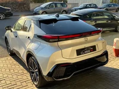 Vendo Toyota C-HR 2023 - 33750 EUR, 30087 km - AUTO.MOTO.pt