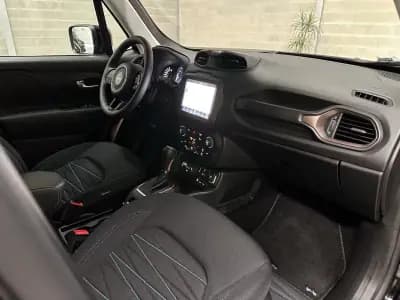 Vendo Jeep Renegade 2022 - 23950 EUR, 10796 km - AUTO.MOTO.pt