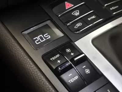 Vendo Porsche Macan 2019 - 57490 EUR, 133391 km - AUTO.MOTO.pt