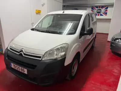 Vendo Citroën Berlingo 2015 - 8900 EUR, 221000 km - AUTO.MOTO.pt