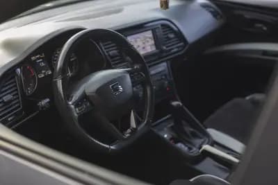 Vendo SEAT Leon 2015 - 20900 EUR, 131530 km - AUTO.MOTO.pt