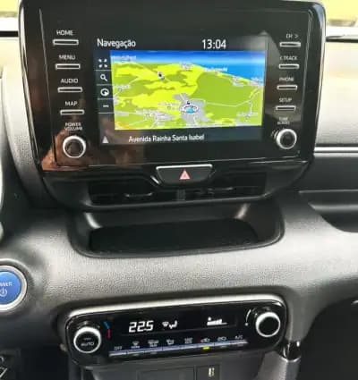 Sell Toyota Yaris 2021 - 21400 EUR, 91340 km - AUTO.MOTO.pt