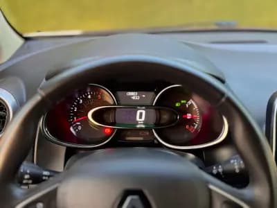 Vendo Renault Clio 2018 - 12500 EUR, 138000 km - AUTO.MOTO.pt