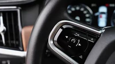 Sell Volvo S90 2016 - 24750 EUR, 266000 km - AUTO.MOTO.pt