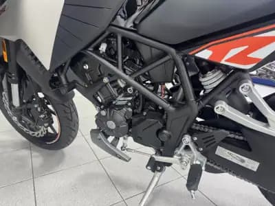 Vendo mota Kove Moto 2025 - 3190 EUR, 0 km - AUTO.MOTO.pt