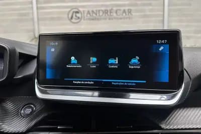 Vendo Peugeot 208 2022 - 14950 EUR, 40711 km - AUTO.MOTO.pt