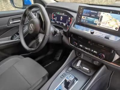 Vendo Nissan Qashqai 2023 - 29300 EUR, 49852 km - AUTO.MOTO.pt