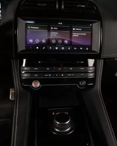 Vendo Jaguar F-Pace 2020 - 37950 EUR, 80000 km - AUTO.MOTO.pt