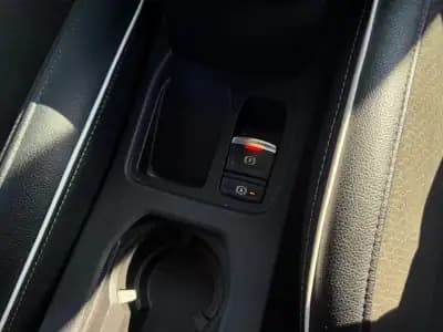 Vendo Renault Clio 2020 - 13480 EUR, 93000 km - AUTO.MOTO.pt