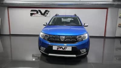 Vendo Dacia Sandero 2018 - 10990 EUR, 129000 km - AUTO.MOTO.pt