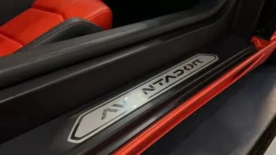 Sell Lamborghini Aventador 2012 - 349900 EUR, 17929 km - AUTO.MOTO.pt