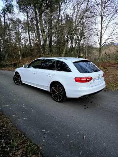Vendo Audi A4 Avant 2014 - 16990 EUR, 167000 km - AUTO.MOTO.pt