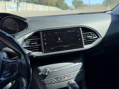 Vendo Peugeot 308 SW 2017 - 13990 EUR, 130000 km - AUTO.MOTO.pt