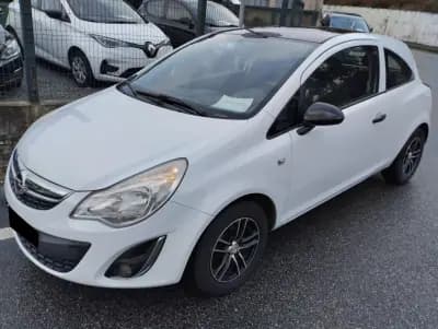 Vendo Opel Corsa 2011 - 5900 EUR, 220000 km - AUTO.MOTO.pt