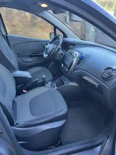 Vendo Renault Captur 2016 - 12750 EUR, 114000 km - AUTO.MOTO.pt